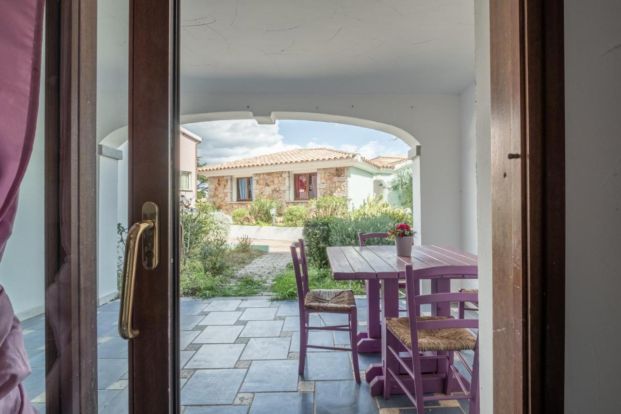 Oleandri Rossi Villa Tanaunella Exteriör bild