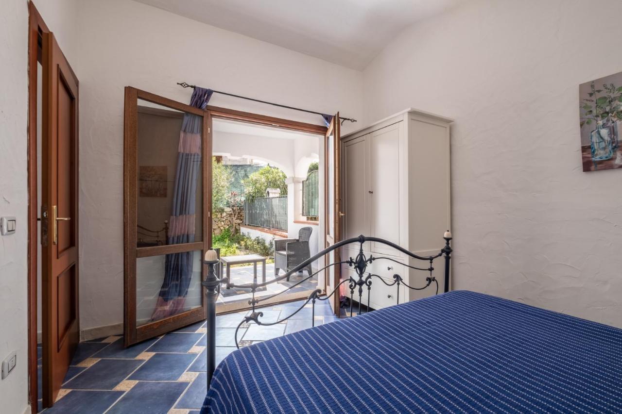Oleandri Rossi Villa Tanaunella Exteriör bild
