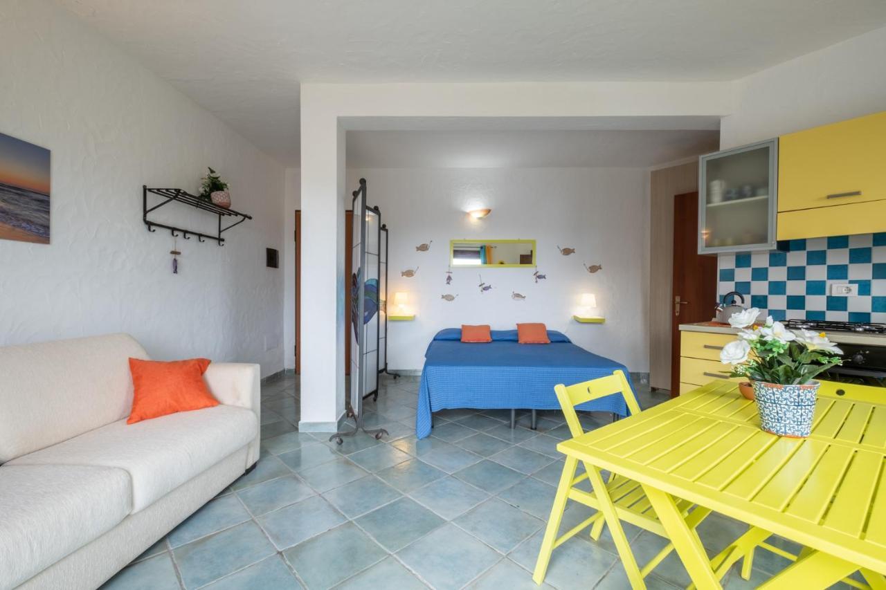 Oleandri Rossi Villa Tanaunella Exteriör bild
