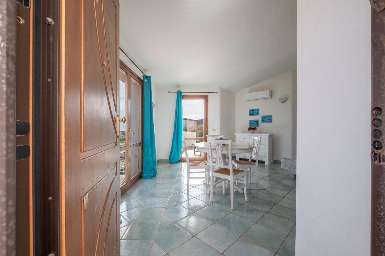 Oleandri Rossi Villa Tanaunella Exteriör bild
